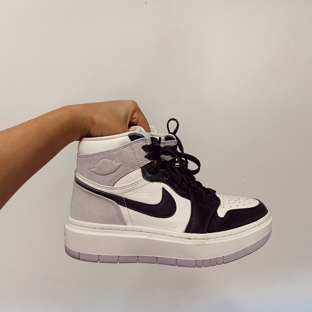 AIR JORDAN 1 ELEVATE and crease protecters